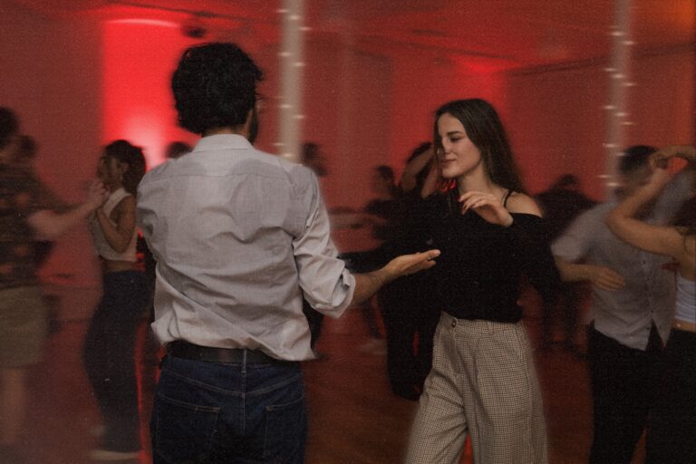 Changó Salsa Social – Crossbody & Cali Class